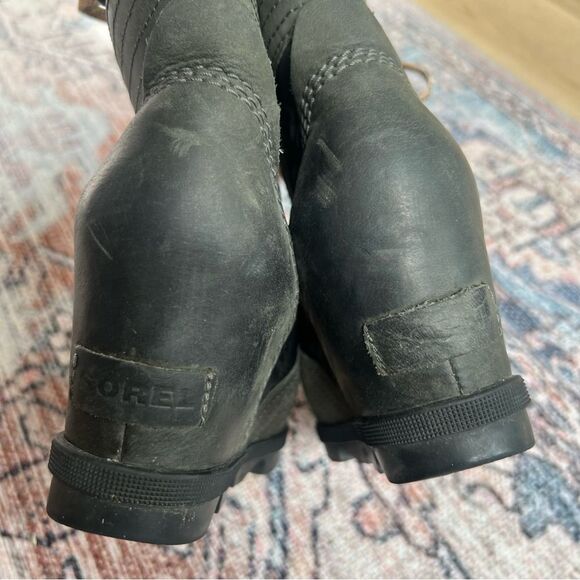 Sorel Lexi Wedge Boot Olive Green and Black Quilted Leather Ankle Boots Size 8 - Picture 10 of 10